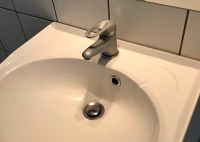 VA-clean_Clean_Bathroom_Sink